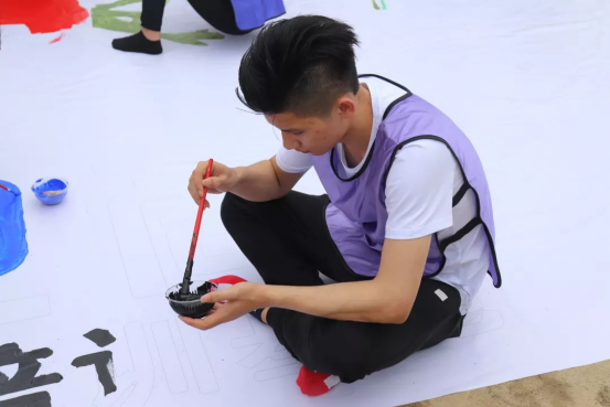 “齊心聚力，明天會(huì)更好”美迪電商開(kāi)展戶(hù)外拓展活動(dòng)