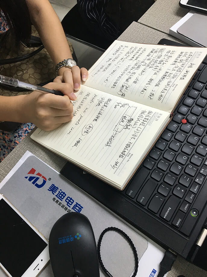 真實(shí)項(xiàng)目全程實(shí)戰(zhàn)，新媒體運(yùn)營師資羊城論劍