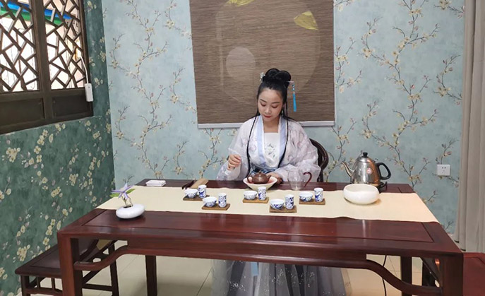 引爆直播流量 創(chuàng)造IP神話 — 芳村茶業(yè)城直播基地揭牌儀式成功舉行 - 美迪教育